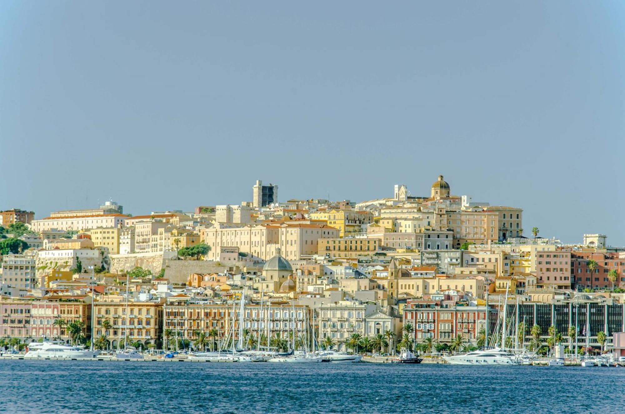 Exclusive Use Swimming Pool Available From June To September Cagliari Buitenkant foto