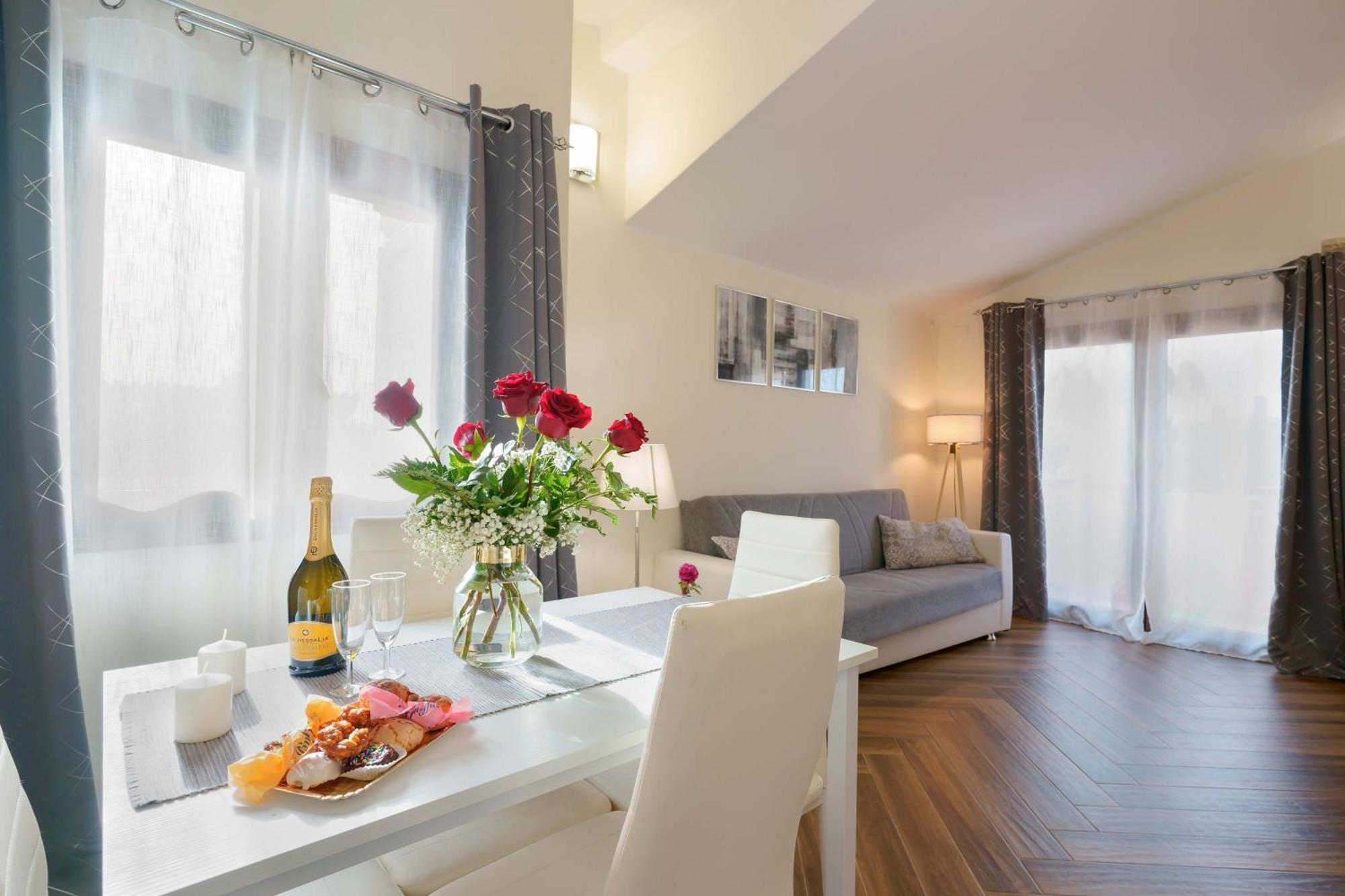 Exclusive Use Swimming Pool Available From June To September Cagliari Buitenkant foto
