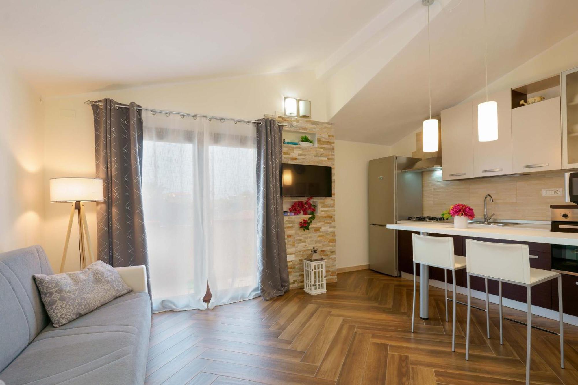 Exclusive Use Swimming Pool Available From June To September Cagliari Buitenkant foto