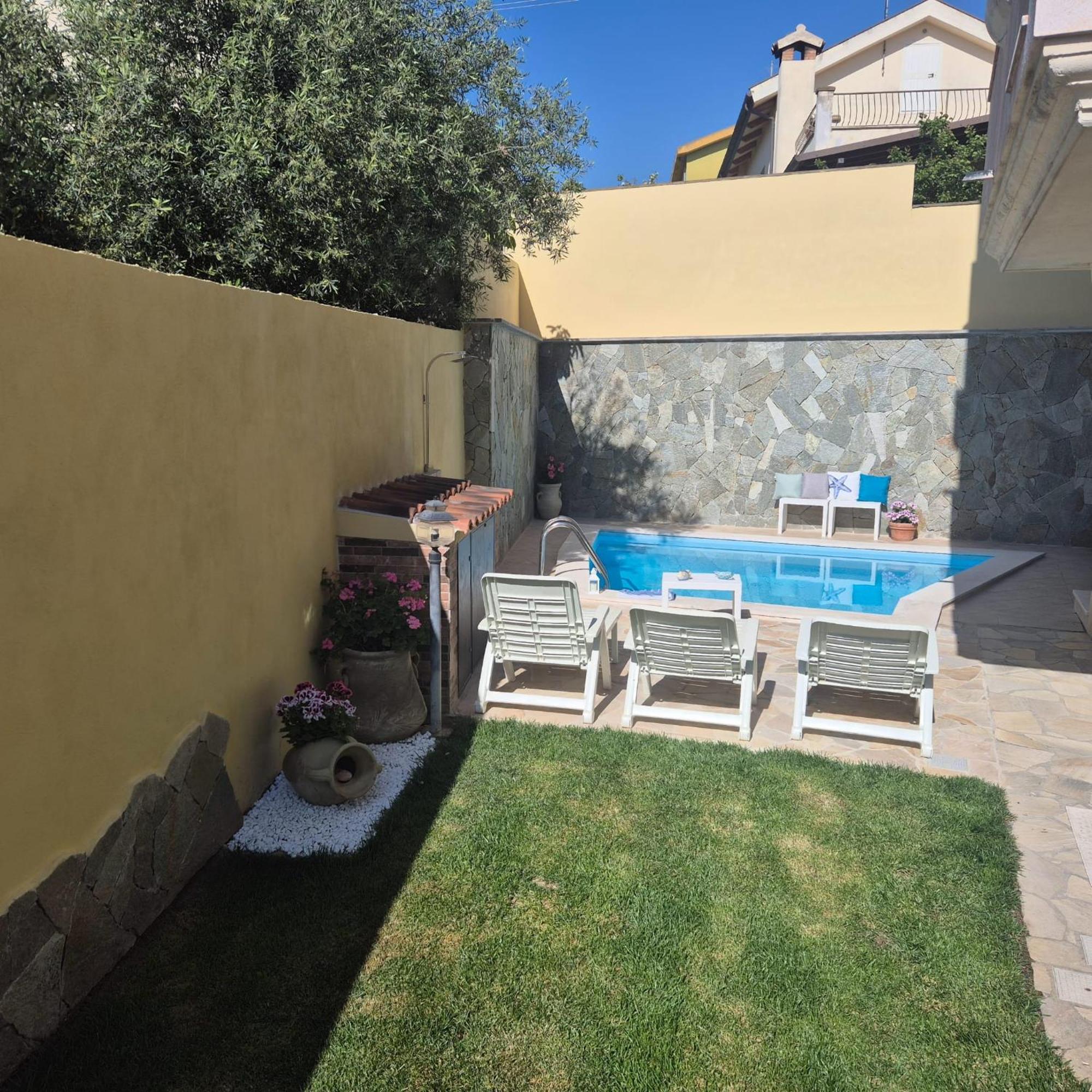 Exclusive Use Swimming Pool Available From June To September Cagliari Buitenkant foto