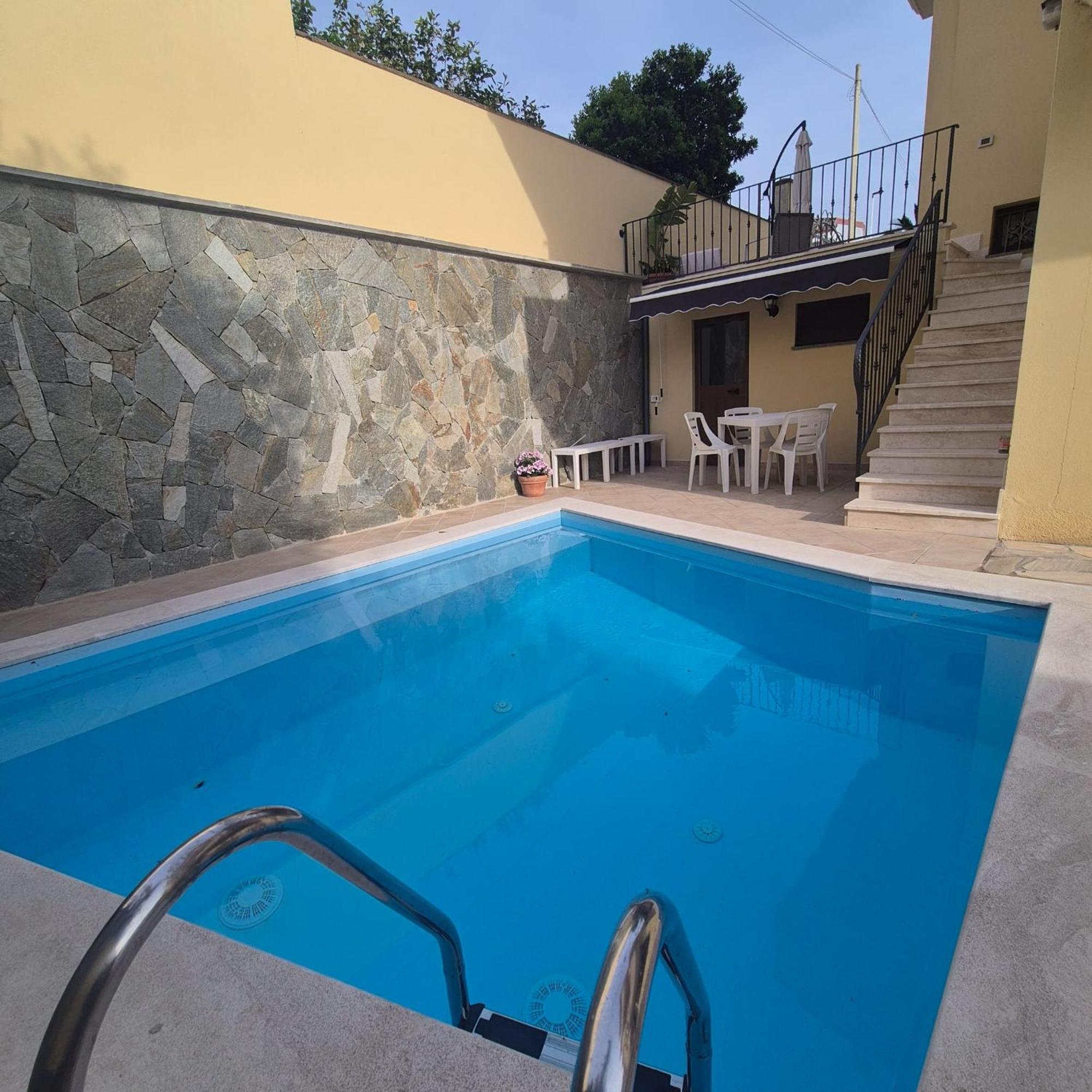Exclusive Use Swimming Pool Available From June To September Cagliari Buitenkant foto